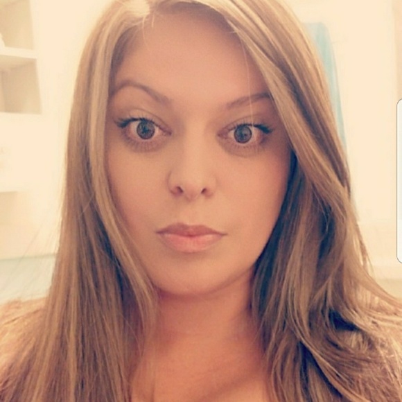 Meet your Posher, Beatrice - Picture 1 of 1